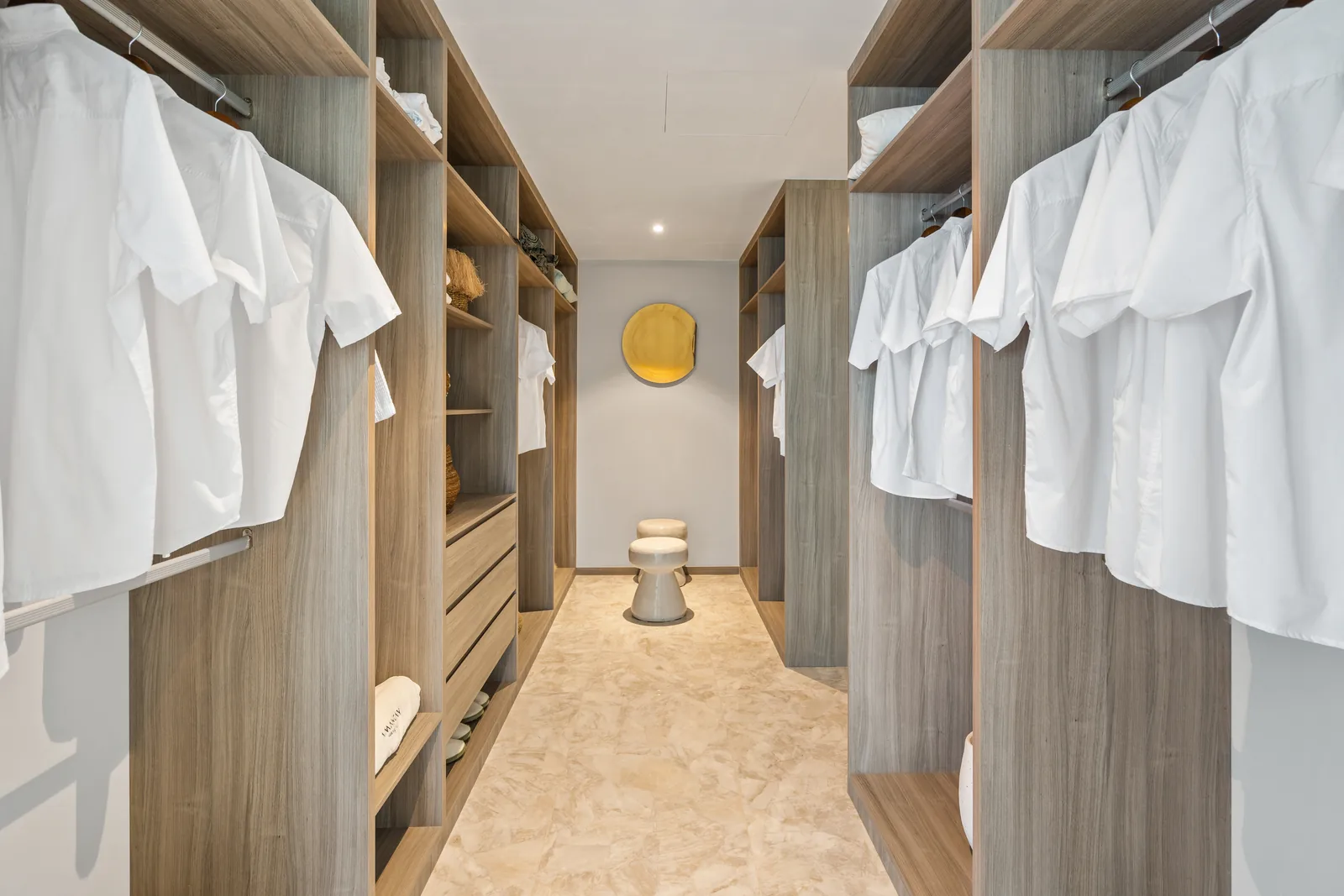 Vestidor del departamento muestra de Amancay